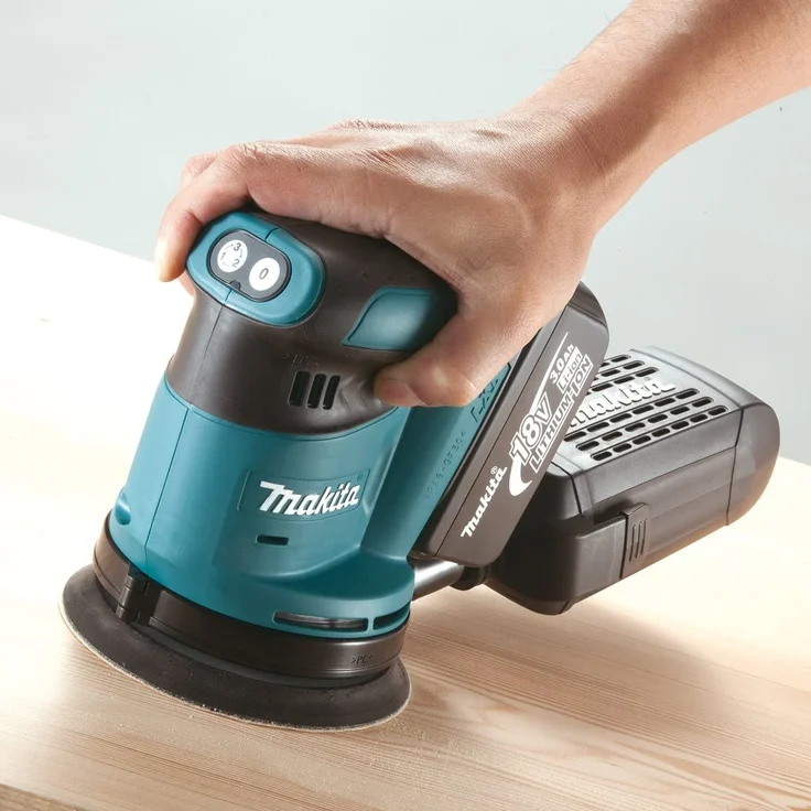 Makita DBO180RTJ Akku-Exzenterschleifer, (125 mm 18 V, 5,0 Ah mit 2 Akkus und Ladegerät im Makpac) – Bild 6