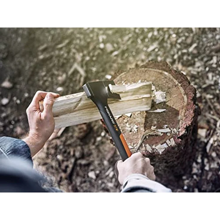 Fiskars Universalaxt, Inklusive Klingen- und Transportschutz, Länge: 35,5 cm, Antihaftbeschichtet, Hochwertiger Stahl-Klinge-Glasfaserverstärkter Kunststoff-Stiel, Schwarz-Orange, X7-XS, 1015618 – Bild 6