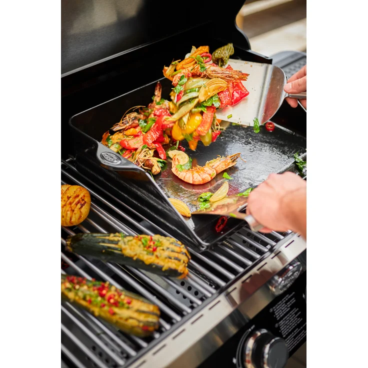 RÖSLE Plancha-Allzweck-Spachtel, Hochwertiger Grillspachtel zum Wenden von Fleisch und Gemüse sowie Reinigen von Grillplatten, Edelstahl 18/10, spülmaschinengeeignet - Preisvergleich – Bild 4