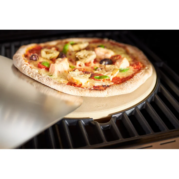 RÖSLE VARIO Pizzastein, Hochwertiger Pizzastein aus Schamott zur Zubereitung von Pizza, Flammkuchen, Brot usw. auf dem Grill oder im Backofen, 30 cm – Bild 4