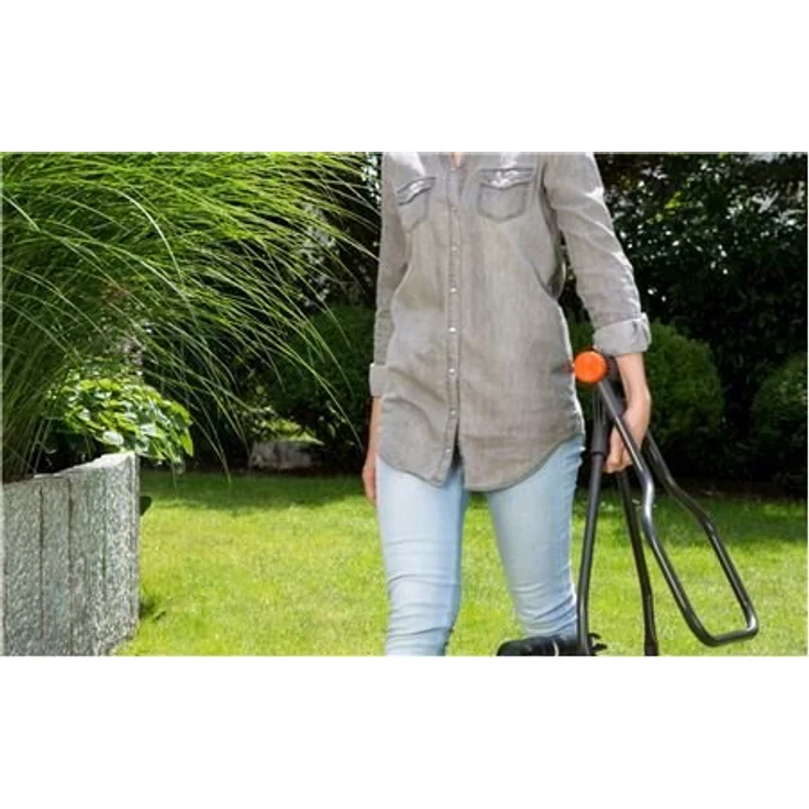 GARDENA Classic Spindelmäher 330: Handrasenmäher mit 33cm Schnittbreite für bis zu 150 m² Rasenfläche, Messerwalze aus Qualitätsstahl, berührungslose Schneidetechnik, geräuscharm und präzise - 4027-20 – Bild 4