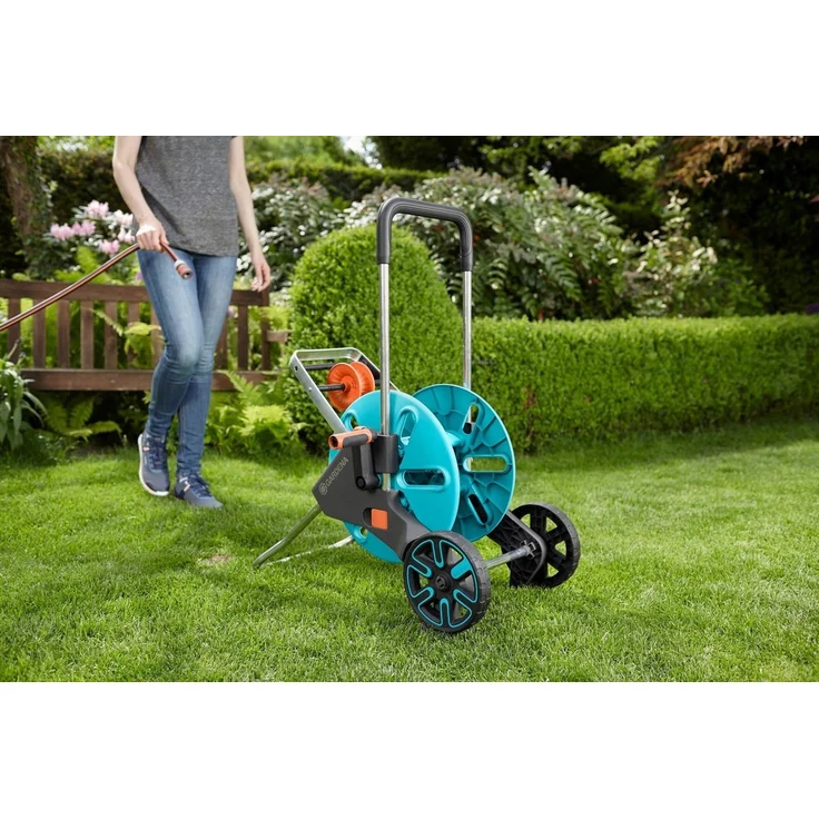 GARDENA Schlauchwagen CleverRoll M Easy: Schlauchwagen mit bis zu 60 m Kapazität, besonders standfest, mit komfortabler Schlauchführung in robustem Metallrahmen, Nachtropfstopp, werkzeuglose Montage (18515-20) – Bild 4