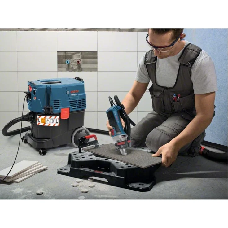 Bosch Professional GAS 35 L AFC, 1.380 W Max., 35 l Behältervolumen, Fugendüse 250 mm, Flachfaltenfilter PES, Krümmer, Bodendüsen-Set, 3x Saugrohr verchromt – Bild 4