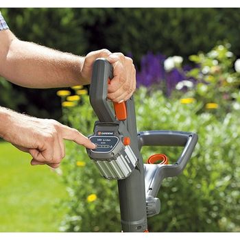 GARDENA ElektroHeckenschere PowerCut 70065 Heckenschneider mit 700 W