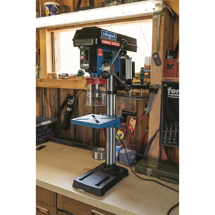 Scheppach Profi-Säulenbohrmaschine DP19Vario Tischbohrmaschine | Variable Drehzahl | Bohrfutterspannbereich von 1,5 bis 16mm | 550W | für Holz, Metall und Kunststoff | Laser & Digitale Drehzahlanzeige – Bild 6