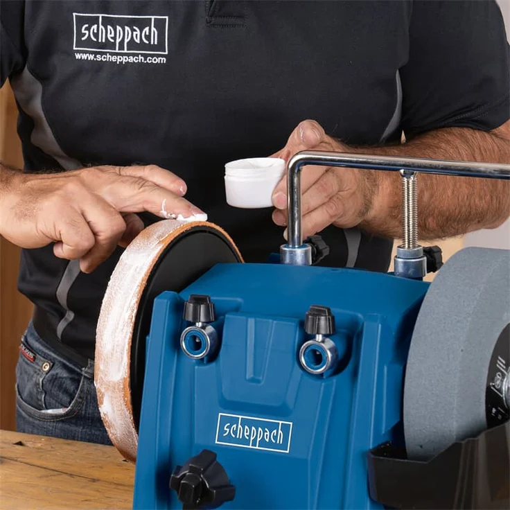 Scheppach Nass-Schleifsystem TIGER 5000S Nass-Schleifmaschine | 150W Induktionsmotor, Schleifstein aus Edelkorund mit Ø 200mm, Universalvorrichtung | Abziehpaste | Lederabziehscheibe | Winkellehre – Bild 4