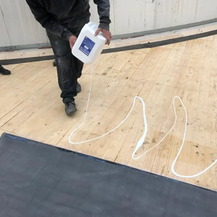Hanse Syntec Systems EPDM Folienkleber BlueTek, wasserbasierter Acrylat-Kleber für flexible Dachverklebungen, 2/3/5 & 10L – Bild 3