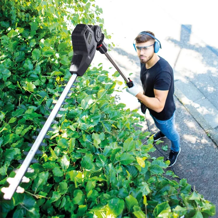 Scheppach Elektro Teleskop Hochentaster und Heckenschere TPX710, 230V 710W, ausziehbar bis zu 4,5m Arbeitshöhe, Schnellwechselsystem, Mini Kettensäge, ProCut-Schwert, inkl. Gurt – Bild 4