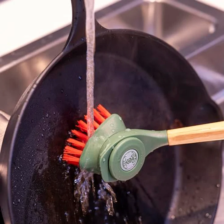 Petromax Gussbürsten-Set, Reinigungs- & Pflegebürste für Gusseisen mit 2 wechselbaren Bürstenköpfen und Schaberkante, schonende Pflege für Töpfe & Pfannen – Bild 3