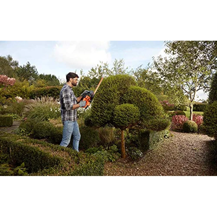 Black + Decker Elektro-Heckenschere (500W, 55 cm Schwertlänge, 22 mm Schnittstärke, Bügel-Zweithandgriff und transparentem Handschutz, für große Hecken) – Bild 4