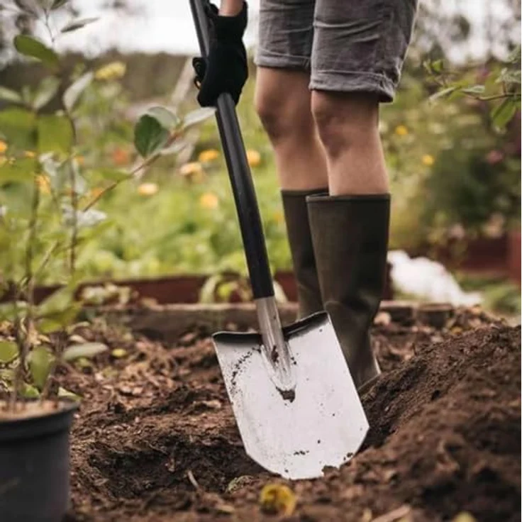 Fiskars Pala de Metal Ergonomic™ Con borde puntiagudo – Bild 4