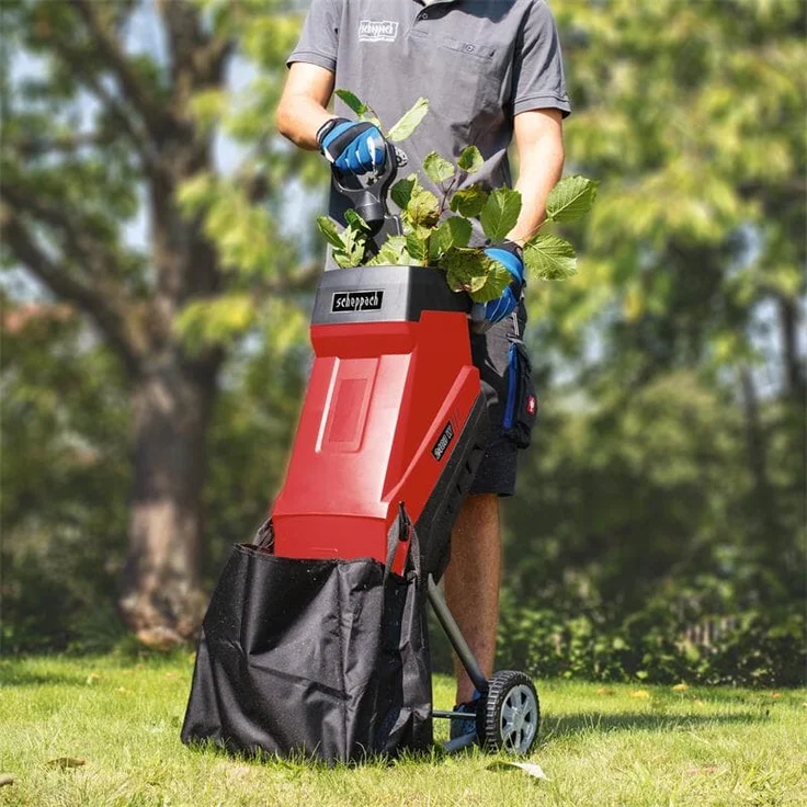 Scheppach GS55 Elektro Gartenhäcksler 2in1 Häcksler mit Fahrvorrichtung 2400W Leistung Schnittstärke 45mm 45L Fangsack 2 Messer Selbsteinzug inkl. 2x Fangsack & Nachstopfer – Bild 6