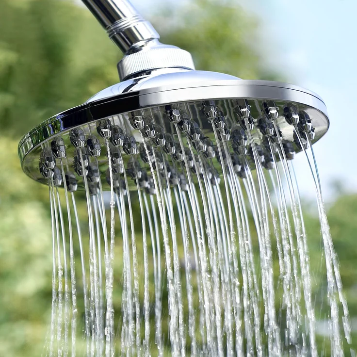 Juskys Solardusche Victoria 35 l Gartendusche mit Regendusche und Thermostat Schwarz Gartenschlauch Anbindung justierbare Duschkopf-Halterung – Bild 9