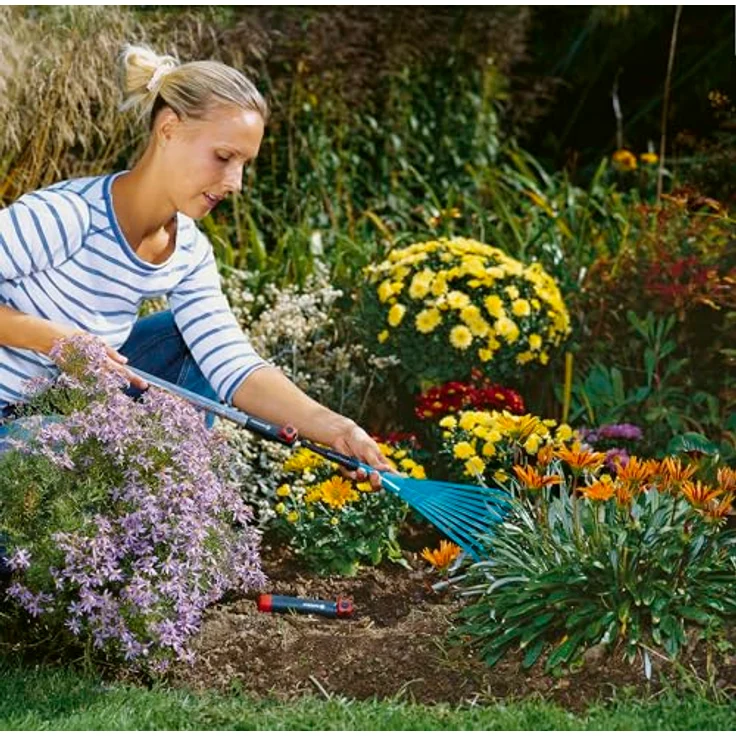 GARDENA combisystem-Kleingeräte-Verlängerungsstiel: Aluminiumstiel zur Verlängerung von allen combisystem-Kleingeräte, 78 cm Länge, leicht und robust, mit Griffschutz und Aufhängeöse (8900-20) - Preisvergleich – Bild 2