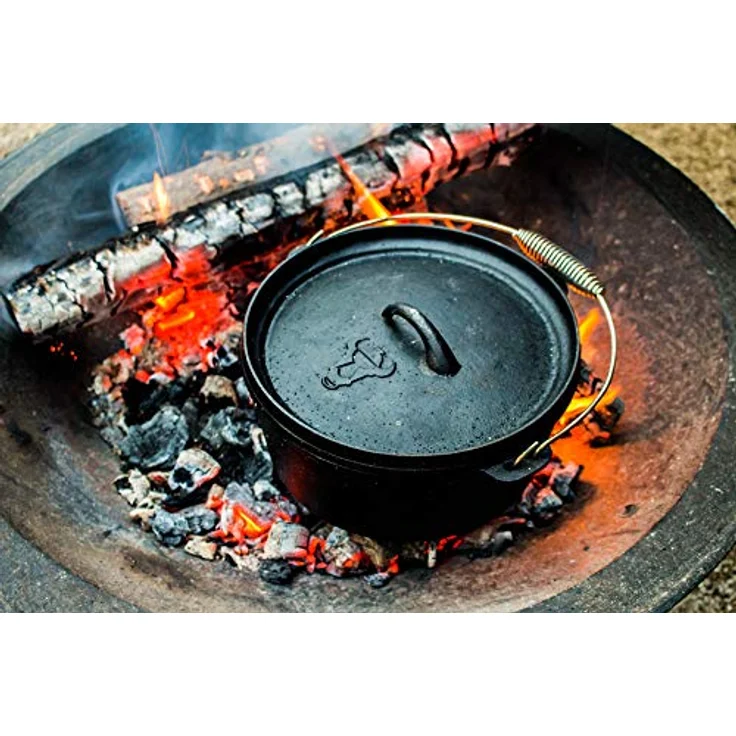 BBQ-Toro 8-teiliges Dutch Oven Set in Holzkiste, Gusseisen, bereits eingebrannt - preseasoned, Grill Set mit Dutch Oven, Holzkiste, Grillplatte, Stieltopf, Bratpfanne, Untersetzer, Deckelheber – Bild 2