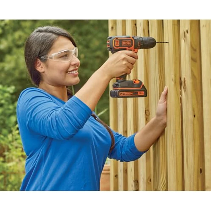 Black + Decker BDCDC18-QW Bohrschrauber (18V, 1.5 Ah, Planetengetriebe, LED-Arbeitsleuchte, Softgriff, 1x Li-Ion Schiebe-Akku, 200 mA Ladegerät, Doppelbit), 18 V, Schwarz, Orange – Bild 2