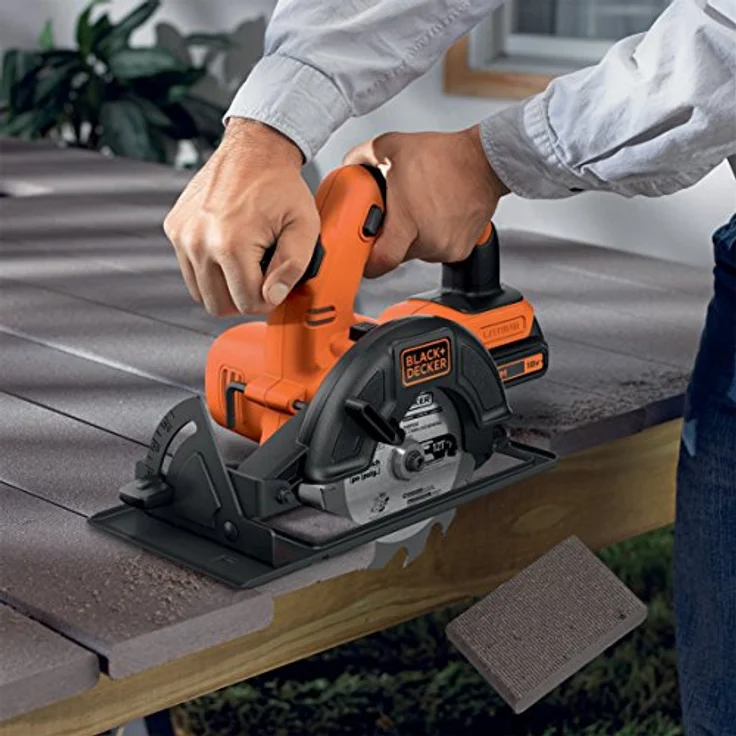 Black+Decker Akku-Kreissäge (18 V, 1,5 Ah,  140 mm, bis zu 43 mm Schnitttiefe einstellbar, gummierter Griff, elektrische Bremse, inklusive Ladegerät) BDCCS18 – Bild 3