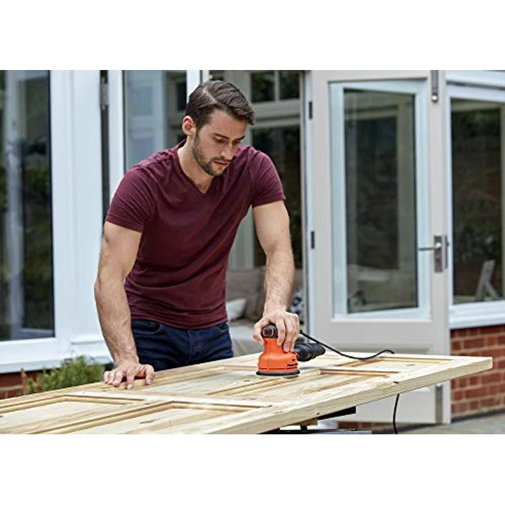 Black+Decker Exzenterschleifer (230W, Scheiben-Ø 125 mm, mit integrierter Staubabsaugung, zum Schleifen-Polieren, Ergonomisches Griffdesign, Klettfix-System, inkl. 1 Schleifpapier K120) – Bild 4