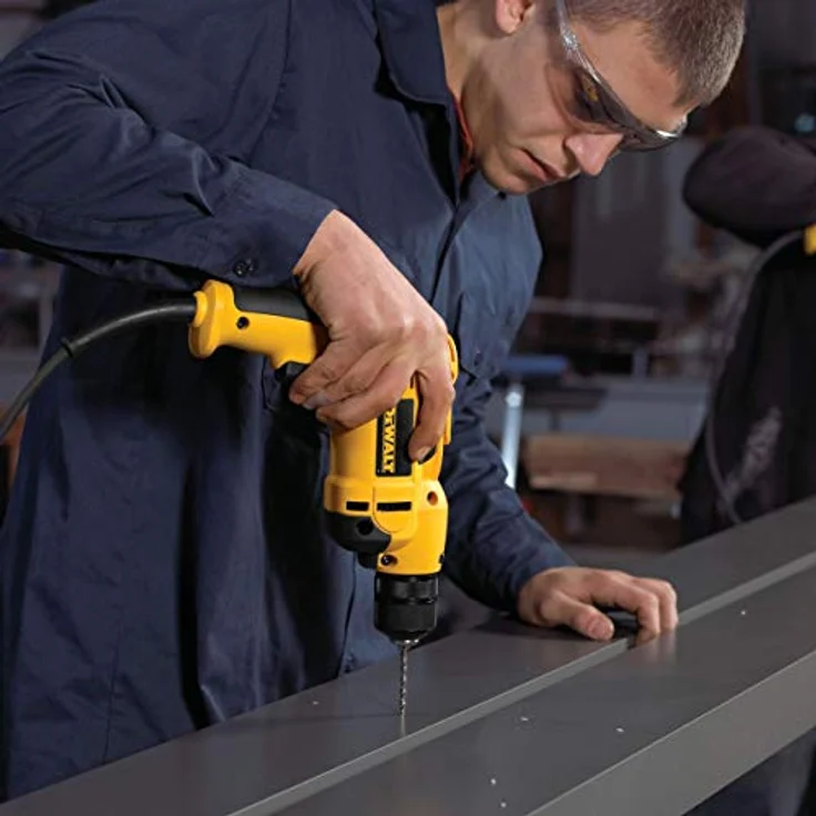 Dewalt 1-Gang Bohrmaschine (701 Watt, 10 mm Vollmetall-Schnellspannbohrfutter, ideal für präzise Bohrarbeiten mit kleinem Durchmesser in Holz und Metall) DWD112S-QS – Bild 2