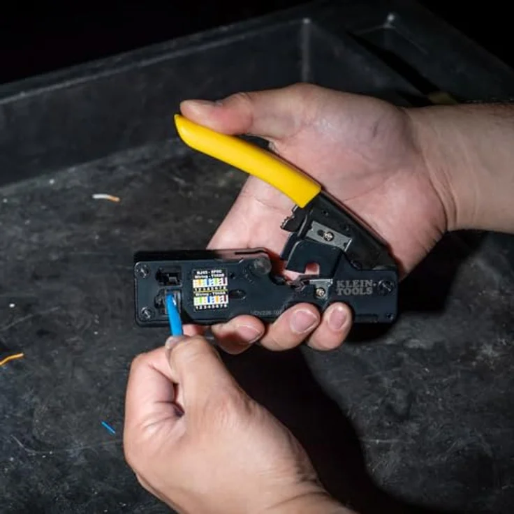 KLEIN TOOLS Datenkabel-Crimpwerkzeug/-Abisolierwerkzeug/-Schneider mit Ratsche, Kompakt für CAT6, CAT5e, CAT3 und Flat-Satin-Telefonkabel – Bild 4