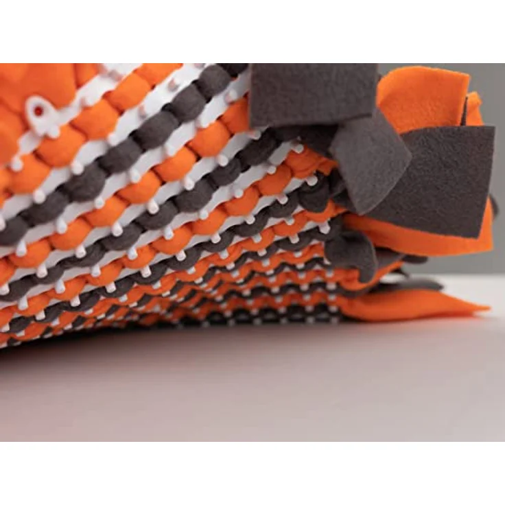 TrendPet Schnüffelteppich Schnüffelmatte für Hunde 48x48 cm 10 cm dick und rutschfest (Orange) – Bild 3