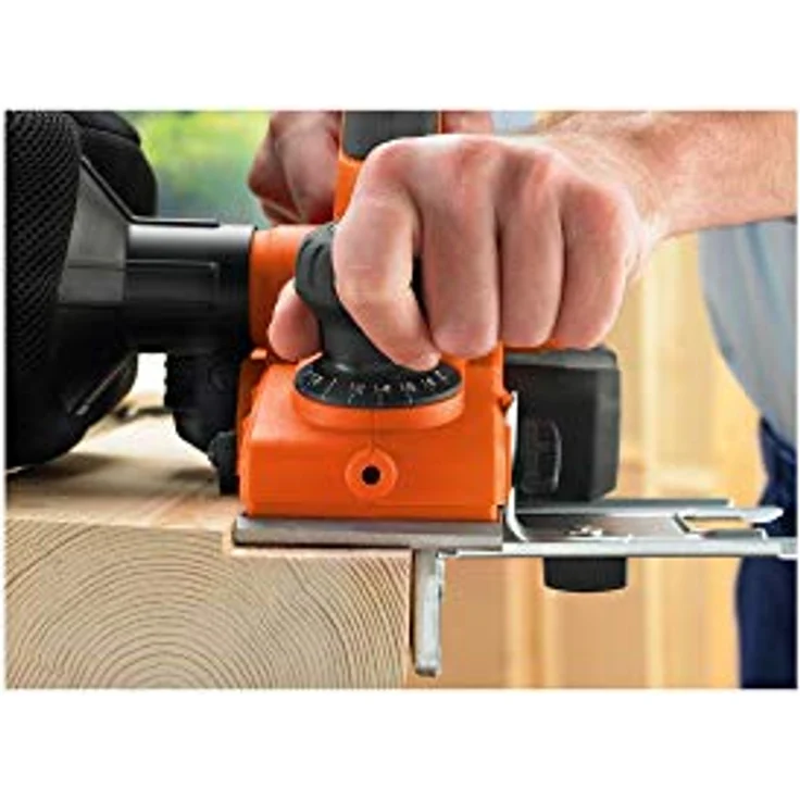 Black+Decker Hobel (mit Zubehör, 750 Watt, Hartmetall-Wendemesser, umstellbarer Spanauswurf, Staubfangbeutel) KW750K – Bild 3