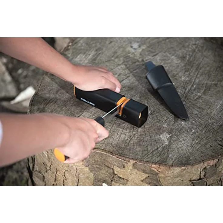 Fiskars Set Universalaxt X7-XS, Mit Axt- und Messerschärfer, Länge: 35,5 cm, Schwarz-Orange, 1020183 (Limitierte Auflage) – Bild 15