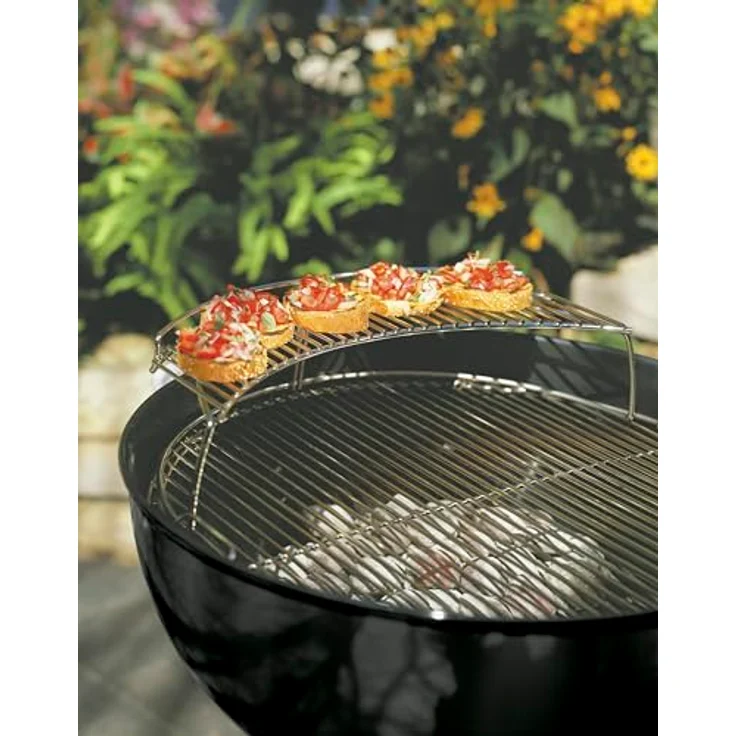 Weber 8417 Warmhalterost, passend für 57 cm Holzkohlegrills, Schwarz, ideal zum Warmhalten und Toasten von Speisen – Bild 4