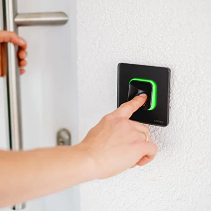 EKEY 203704 xLine Fingerprintset, Biometrische Zutrittslösung zur Unterputzmontage mit schwarzem Fingerprint und Glasrahmen, 0,4 W, 12-24 V, für bis zu 100 Benutzer – Bild 3