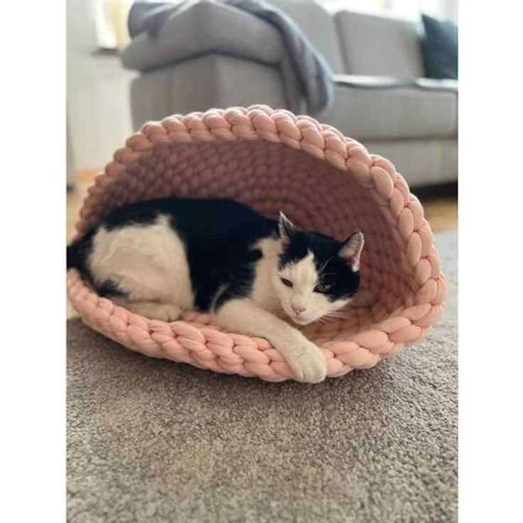 Aumüller Katzenkorb und Fensterbankliege Grobstrick - Schlafplatz für Katzen, Rose - Gemütlicher Ruheplatz aus dickem Baumwoll-Mix, Made in Germany – Bild 4