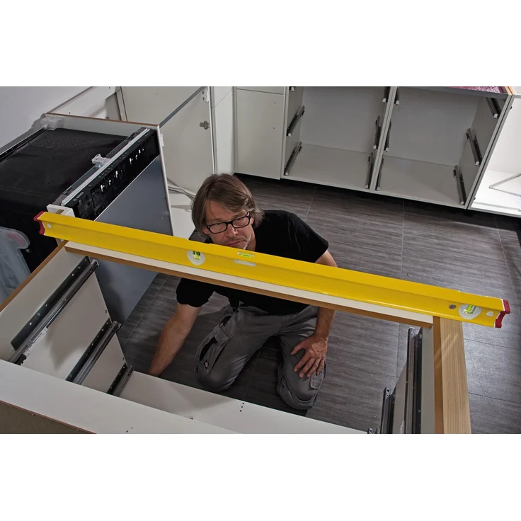 STABILA Wasserwaage Type R 300, 122 cm, verwindungssteifes Alu-R-Profil, 1 Horizontal-Libelle, 2 Vertikal-Libellen, stoßdämpfende Endkappen, integrierte Rutsch-Stopper, Made in Germany – Bild 14