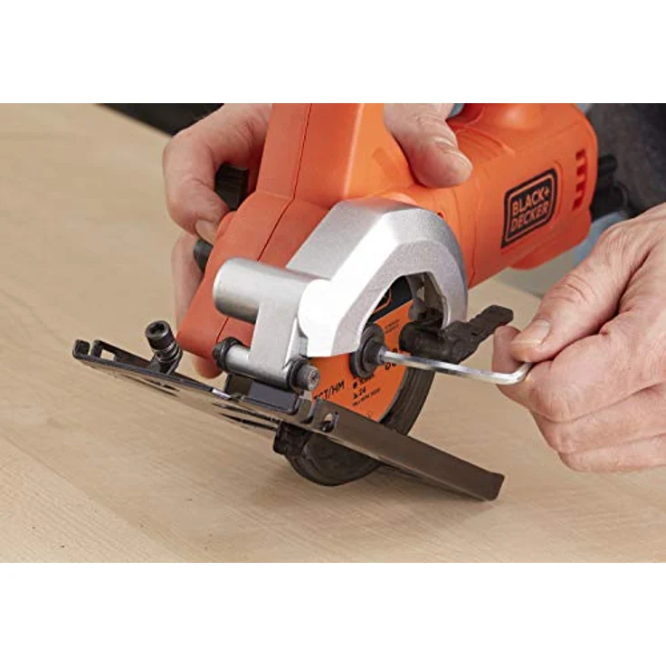 Black+Decker BES510-QS Kompakt-Handkreissäge (400 Watt, mit Zweithandgriff, werkzeuglose Schnitttiefenverstellung, Staubabsaugvorrichtung, inkl Grob und 1x Feinsägeblatt) – Bild 12