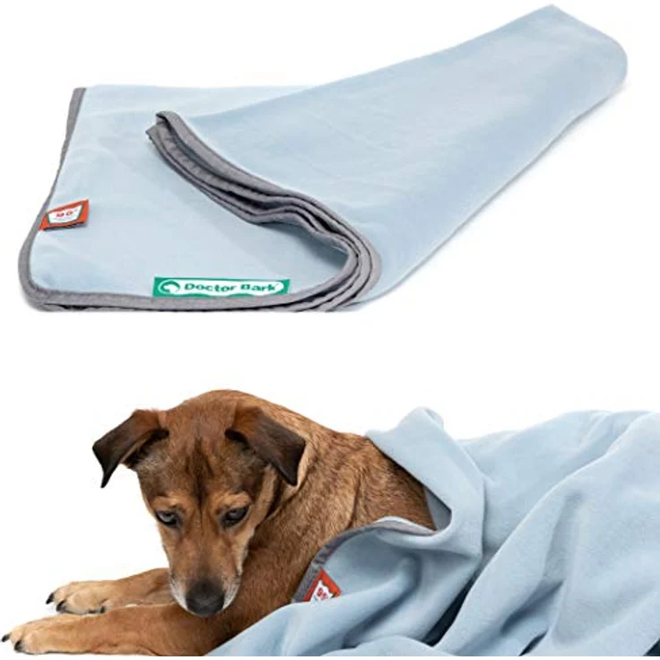 Doctor Bark | kuschelige Hundedecke waschbar bis 95°C, hygienische, weiche Fleecedecke für Sofa und Hundebett, Flauschige Haustierdecke - Made in Germany (L - 120x90 cm/Hellblau) – Bild 1