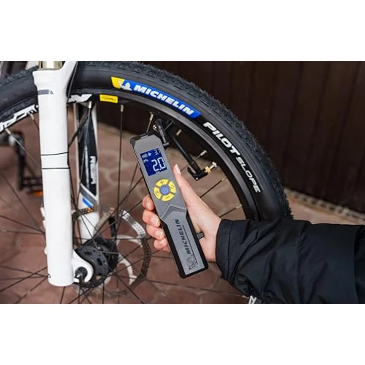 MICHELIN elektrische Fahrradpumpe | Luftpumpe | Akku Mini Kompressor mit LED Licht | 10 Bar/ 150 PSI, 7,4 V /2500 mAH – Bild 3