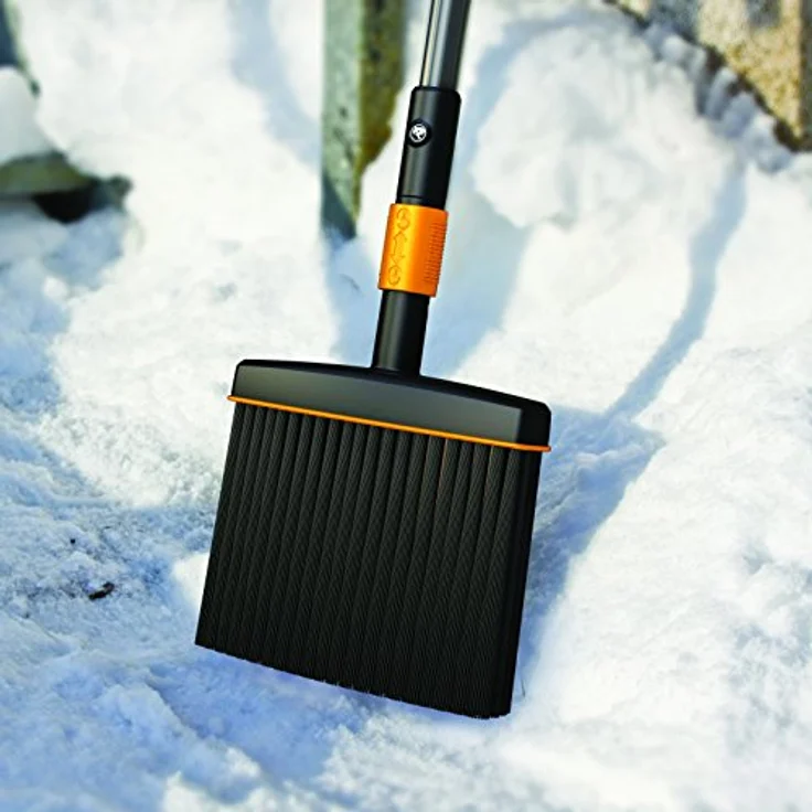 Fiskars QuikFit Kehrbesen Besen, schwarz orange – Bild 2
