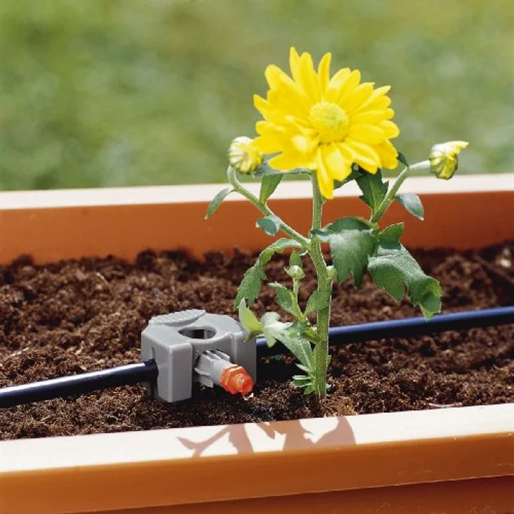 GARDENA Micro-Drip-System Rohrführung, 13 mm (1-2 Zoll): Praktische Rohrhalterung zur Befestigung der Micro-Drip-System-Rohre in der Erde (8328-20) Bewässerungszubehör – Bild 3