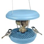 SWISSINNO Vogelfutterhaus zum Aufhängen – Lucerne SMART Birds - Meisenknödelhalter mit Auffangschale - Rattensicher - Futterstation für 7 Meisenknödel - Hellblau