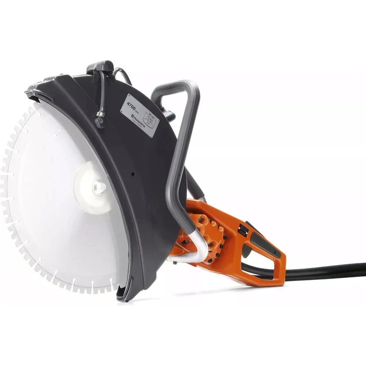 Husqvarna K2500 Handkreissäge, 400 mm Fräser mit 270 mm Schnitttiefe, hydraulischer Technologie und integriertem Wasser-Kit zur Staubkontrolle