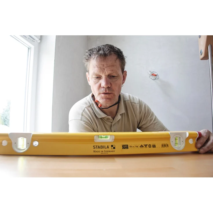 STABILA Wasserwaage Type R 300, 244 cm, verwindungssteifes Alu-R-Profil, 1 Horizontal-Libelle, 2 Vertikal-Libellen, stoßdämpfende Endkappen, integrierte Rutsch-Stopper, Made in Germany – Bild 16