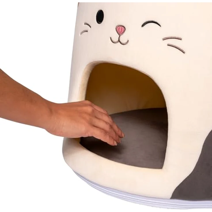 Squishmallows Katzen- oder Kleinhundhaus (Cam-Katze), bequemes herausnehmbares Kissen, weiche Stoffe, liebevolle Details, Squishmallows Stil – Bild 5