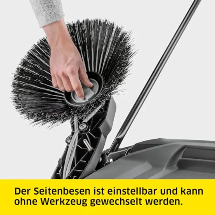 Kärcher Handkehrmaschine KM 70/15 C Classic, kompakte Kehrmaschine für Innen- und Außenbereich mit justierbarem Seitenbesen und ergonomischem Schubbügel – Bild 6