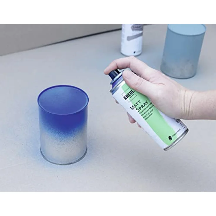 KREUL 76311 - Farbspray weiß, 200 ml, klassisch matte Sprühfarbe auf Wasserbasis, hochpigmentiert und wasserfest, styropofest, für Innen und Außen – Bild 2