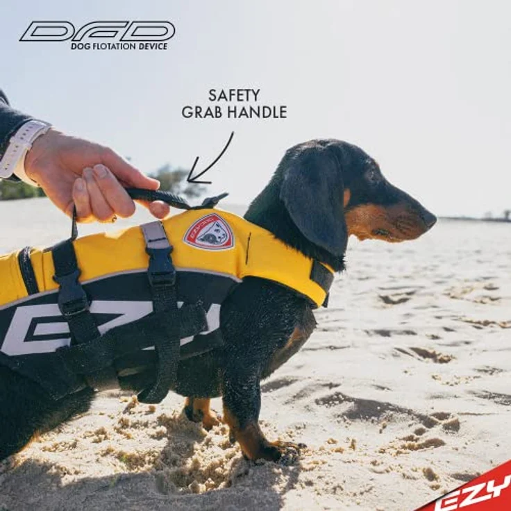 EzyDog LIFE JACKET XL, Hundeschwimmweste in Rot, verstellbare Gurte für sicheren Sitz, geeignet für Hunde von 50-66 cm und über 41 kg – Bild 9