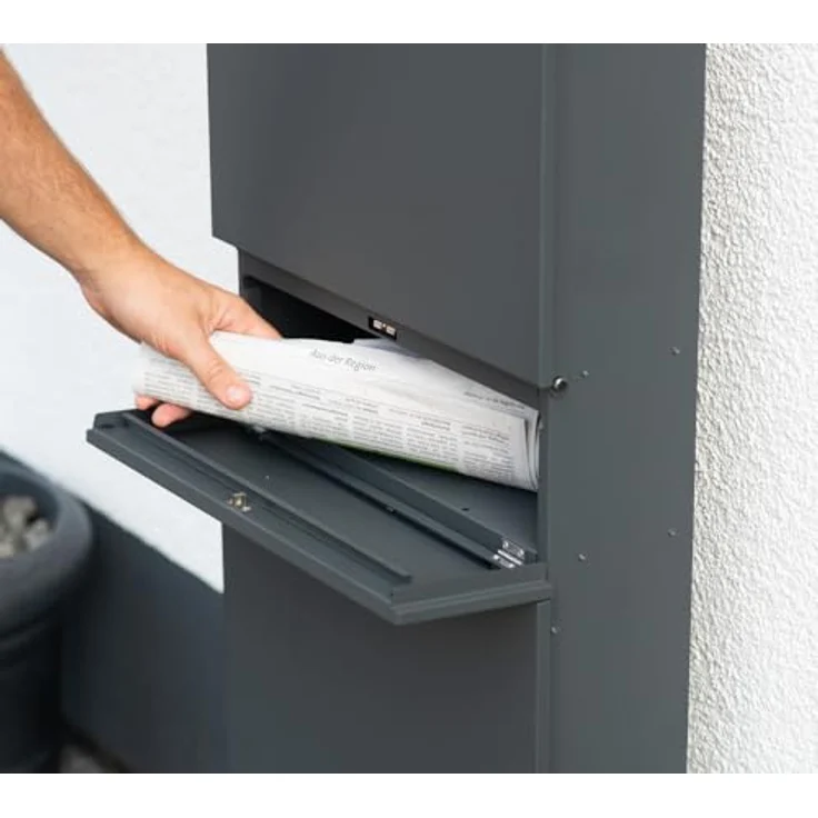WESTMANN Paketbox Pina, abschließbar mit 2 Schlüsseln, wetterfester pulverbeschichteter Stahl, RAL 7016, LxBxH 40x14x111 cm, inkl. Befestigung – Bild 8