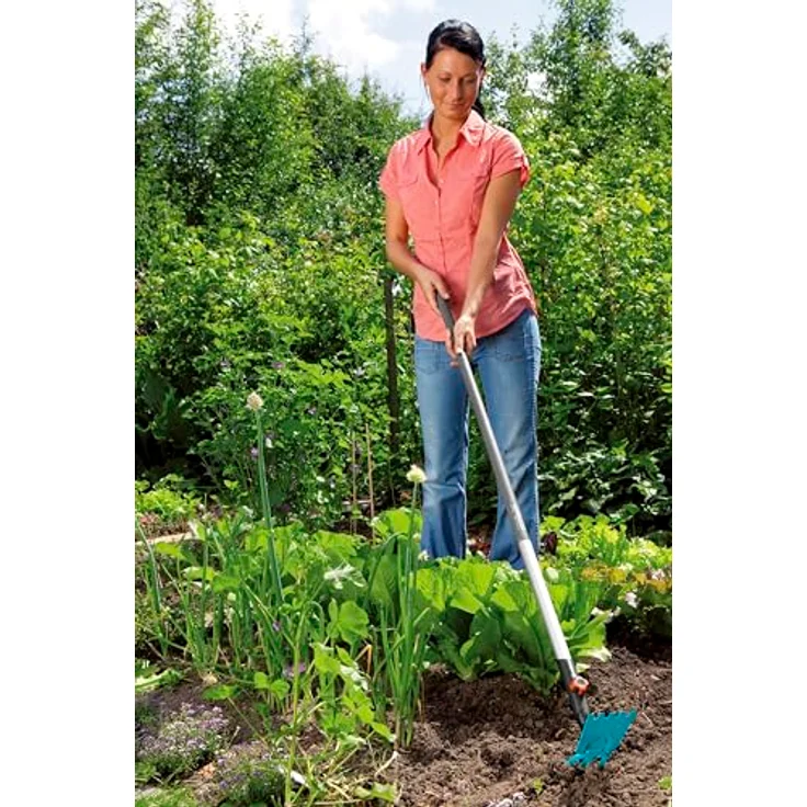 GARDENA combisystem-Gartenhacke: Hacke mit geradem Blatt, 3 Zinken, 9 cm Arbeitsbreite, aus hochwertigem Qualitätsstahl, Duroplast-beschichtet (3219-20) – Bild 5