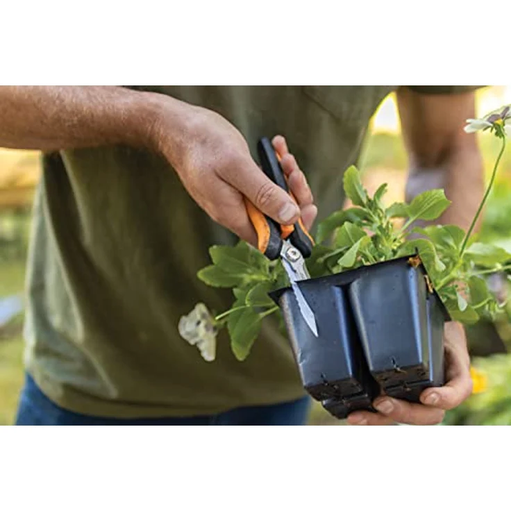 Fiskars Mehrzweck-Gartenschere, Länge: 20,6 cm, Rostfreie Stahl-Klingen/Kunststoff-Griffe, Schwarz/Orange, Solid, SP-320, 1063328 – Bild 2