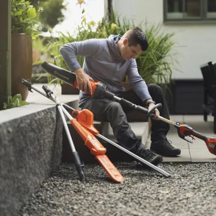 Husqvarna 970 70 42-01, Heckenscherenvorsatz DH110 FLXi mit einstellbarem Trimmer-Winkel und zweischneidigem Messer – Bild 2