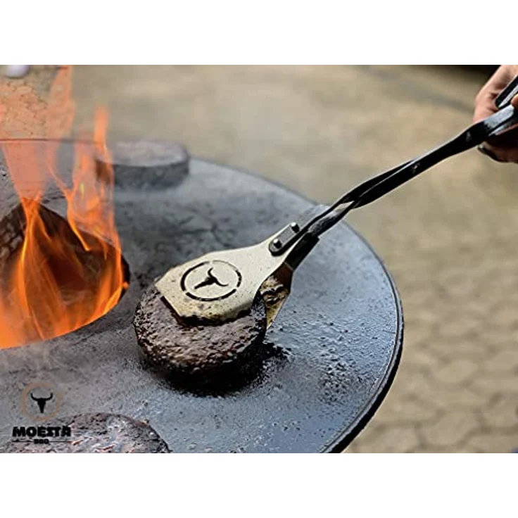 MOESTA-BBQ 19296 V-Tong BurgerZange 46cm – Burger-Patty-Grillzange mit Holzgriff – Edelstahl-Wendezange für Hackfleisch – Bild 3