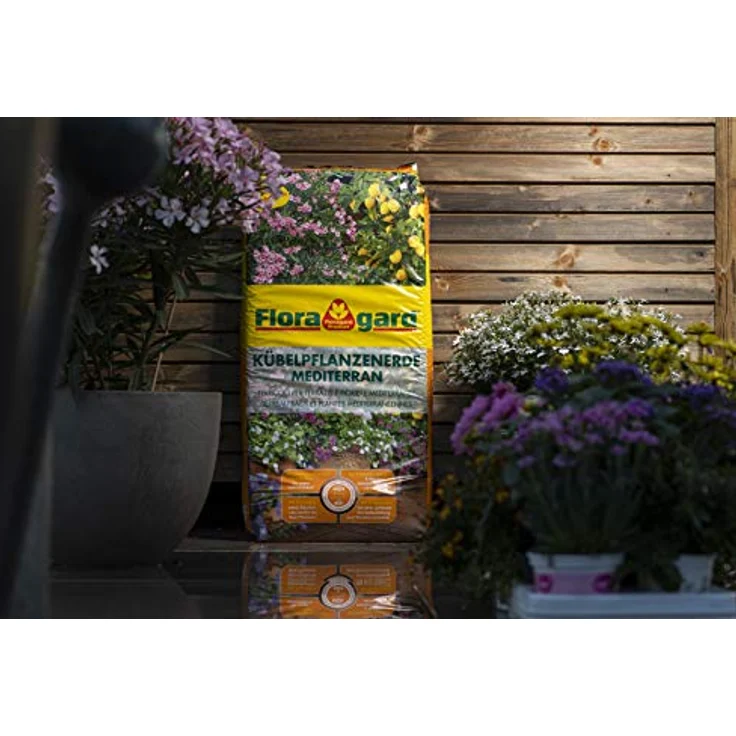 Floragard Kübelpflanzenerde mediterran 40 Liter – Bild 4