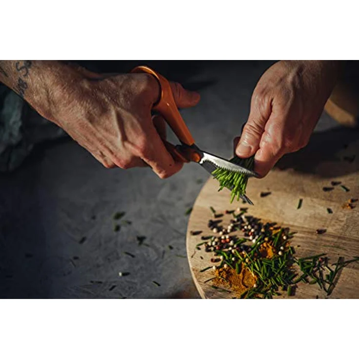 Fiskars Universalschere mit gezahnter Klinge, Länge 18 cm, Rostfreie Stahl-Klinge-Kunststoff-Griffe, Orange, Classic, S92, 1000555 mittelgroß – Bild 15